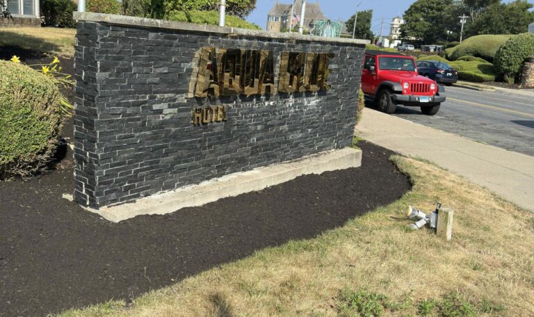 Narragansett clean up 15